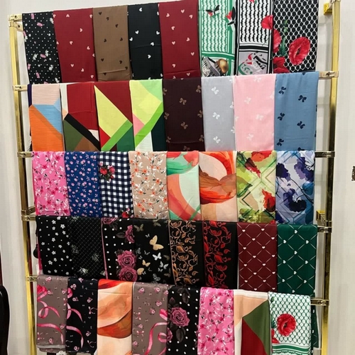 روسری نخی گلدار